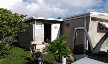 Exterior Mobile Home Painted FL